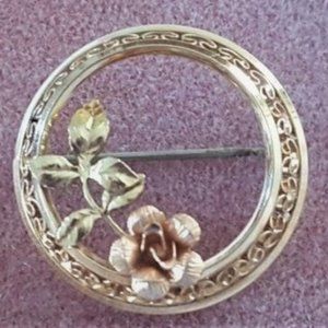 Krementz Round Filigree Brooch